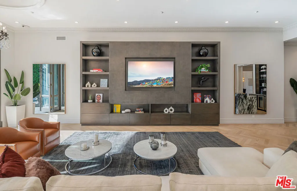 402 Doheny Road, Beverly Hills, California 90210 home-pic-14