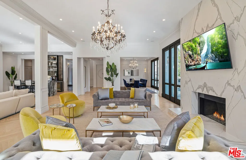 402 Doheny Road, Beverly Hills, California 90210 home-pic-19