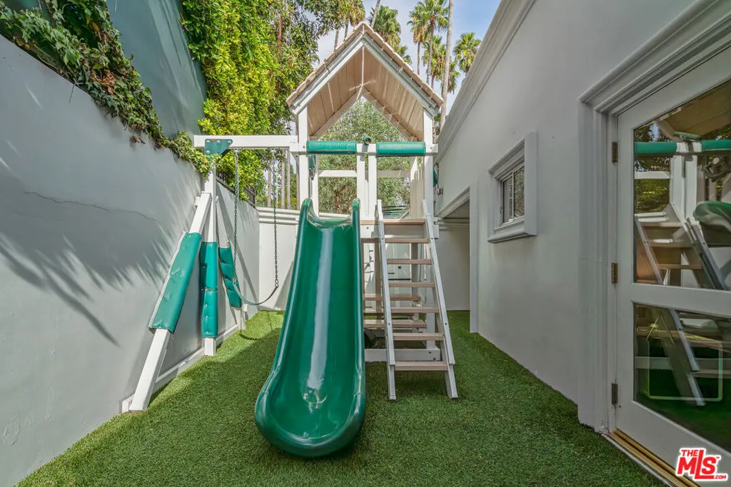 402 Doheny Road, Beverly Hills, California 90210 home-pic-31