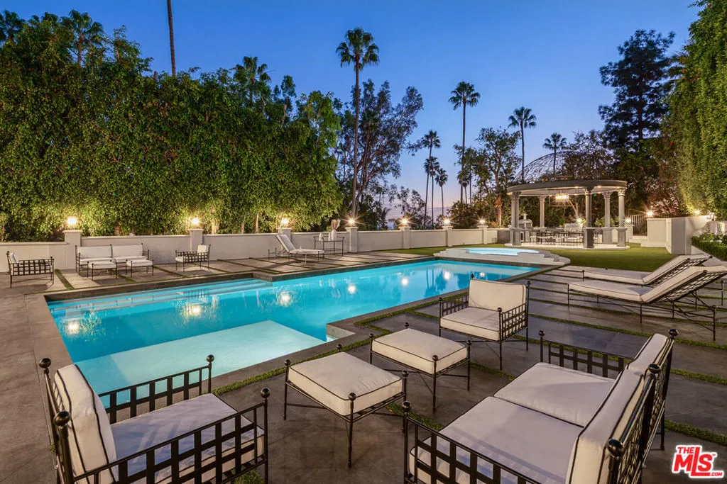 402 Doheny Road, Beverly Hills, California 90210 home-pic-0
