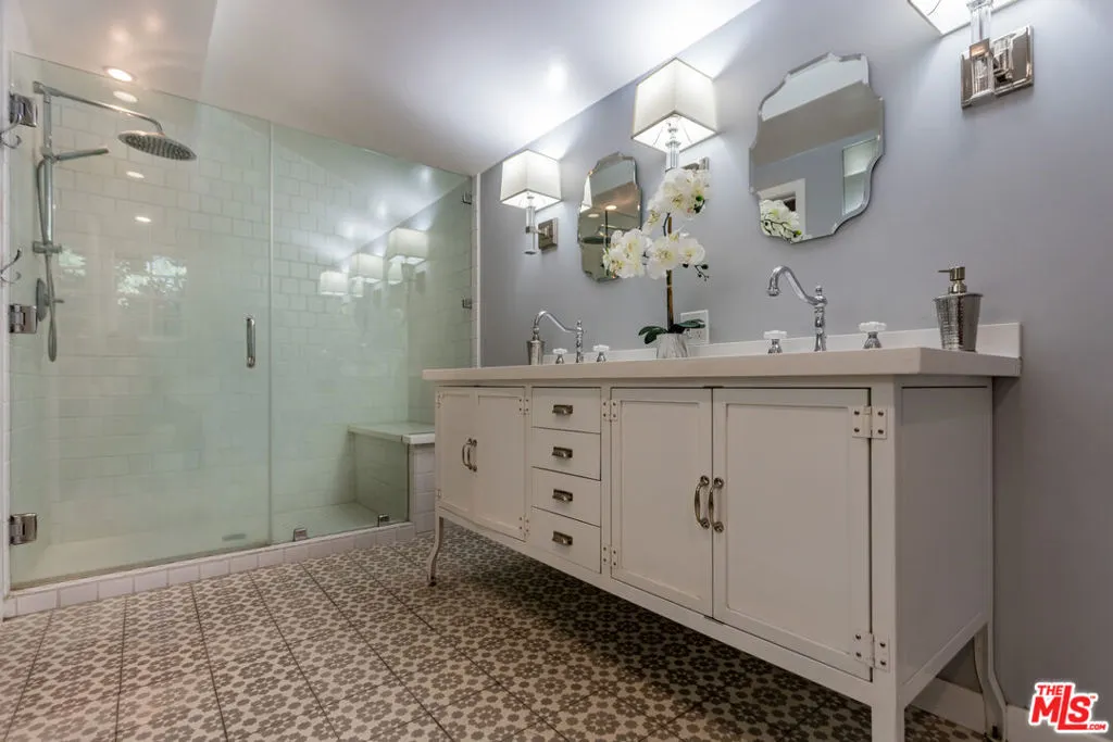 2928 Westbrook Avenue, Los Angeles, California 90046 home-pic-17