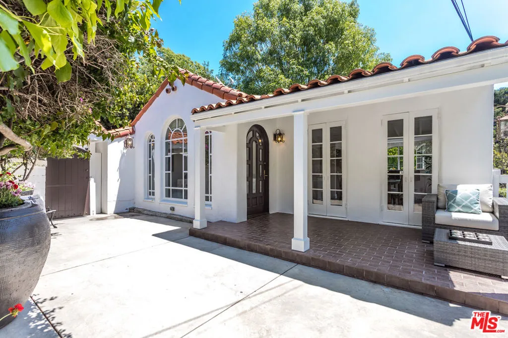 2928 Westbrook Avenue, Los Angeles, California 90046 home-pic-1