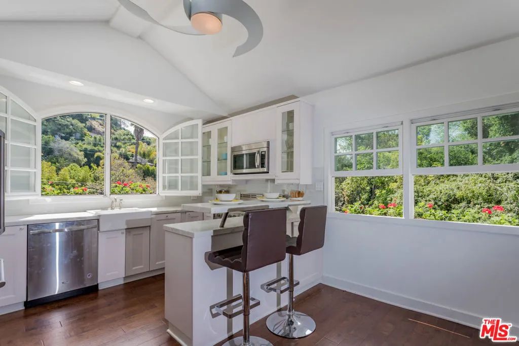 2928 Westbrook Avenue, Los Angeles, California 90046 home-pic-10