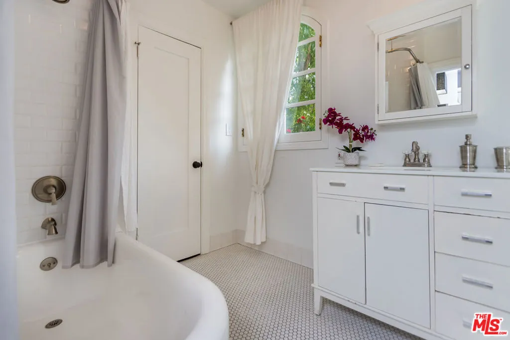 2928 Westbrook Avenue, Los Angeles, California 90046 home-pic-21