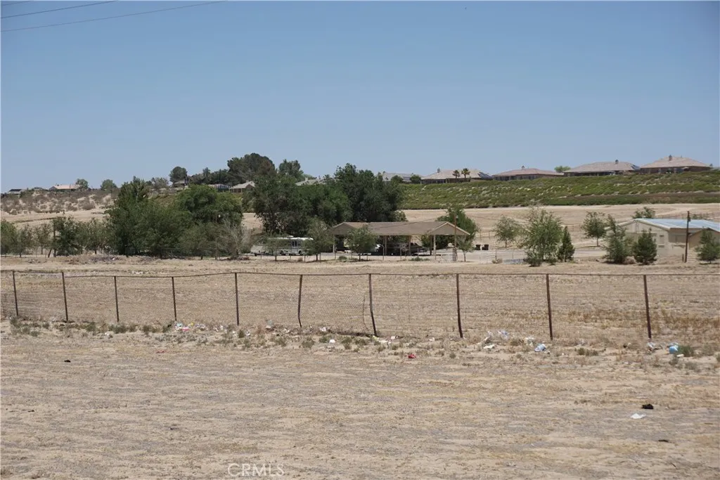 19968 Bear Valley Road, Apple Valley, California 92308 home-pic-6