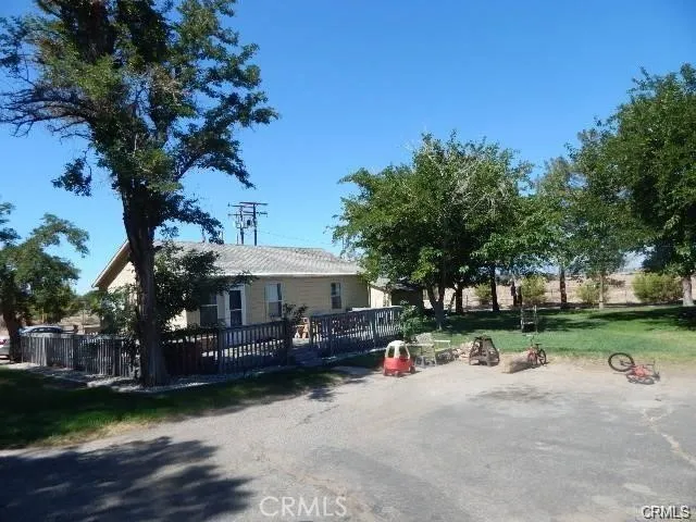 19968 Bear Valley Road, Apple Valley, California 92308 home-pic-2