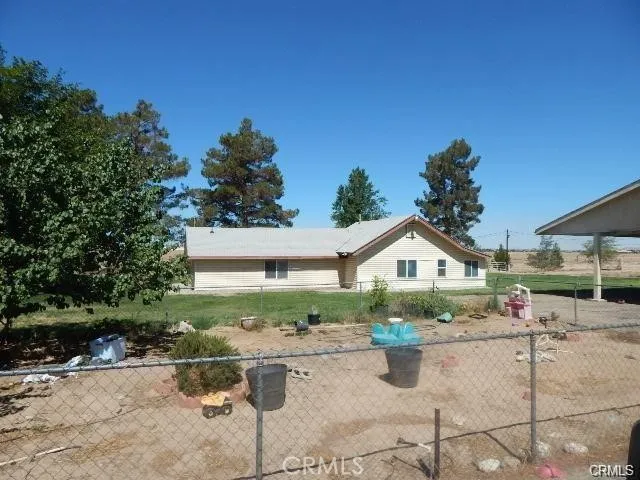 19968 Bear Valley Road, Apple Valley, California 92308 home-pic-3