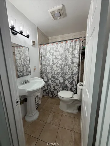 45015 11th W, Lancaster, California 93534
