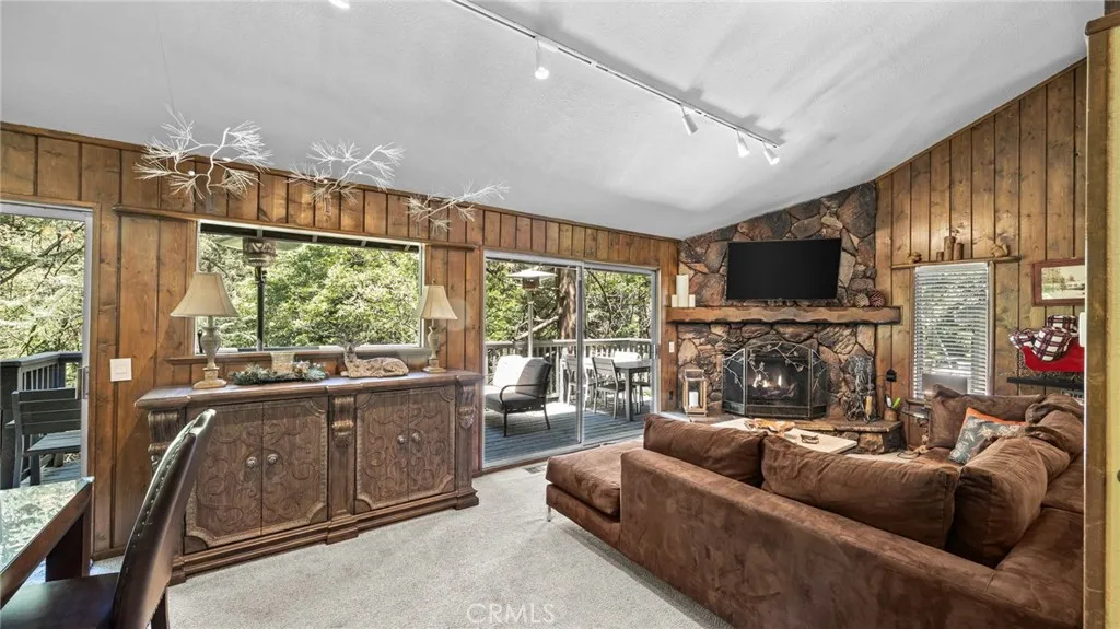 582 Kuffel Canyon Road, Lake Arrowhead, California 92352 home-pic-5