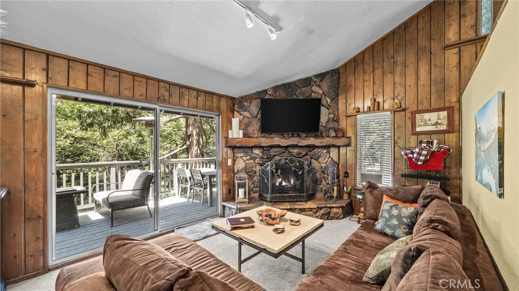 582 Kuffel Canyon Road, Lake Arrowhead, California 92352 home-pic-6