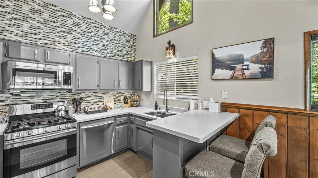 582 Kuffel Canyon Road, Lake Arrowhead, California 92352 home-pic-11