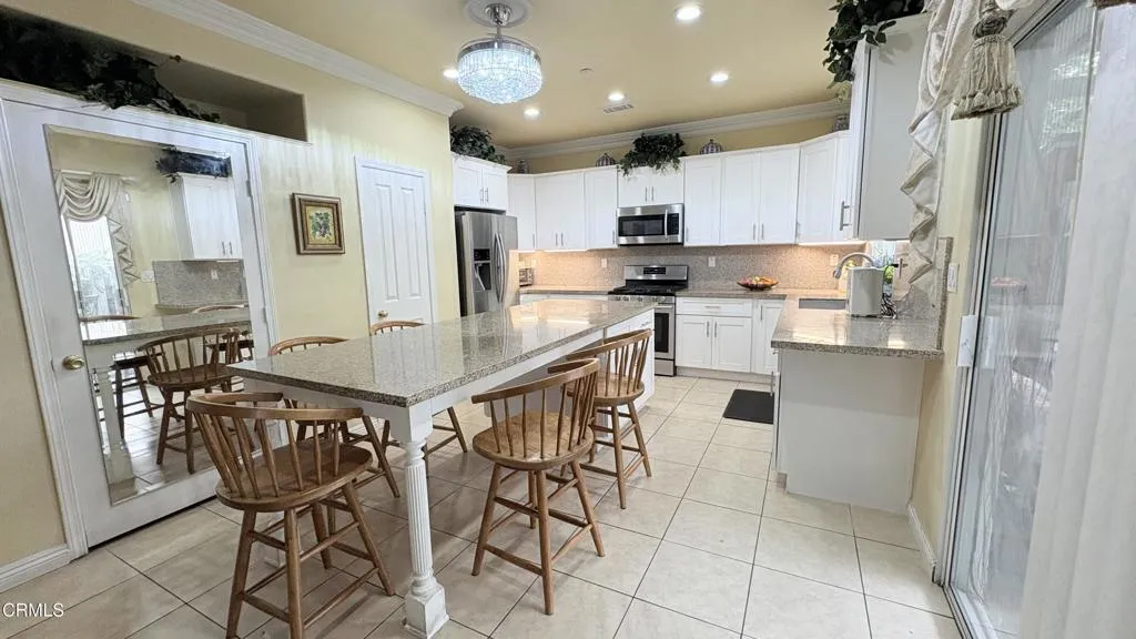 1902 Ribera Drive, Oxnard, California 93030 home-pic-11