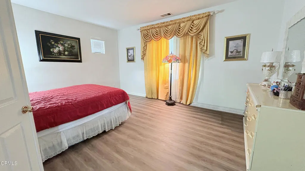 1902 Ribera Drive, Oxnard, California 93030 home-pic-17