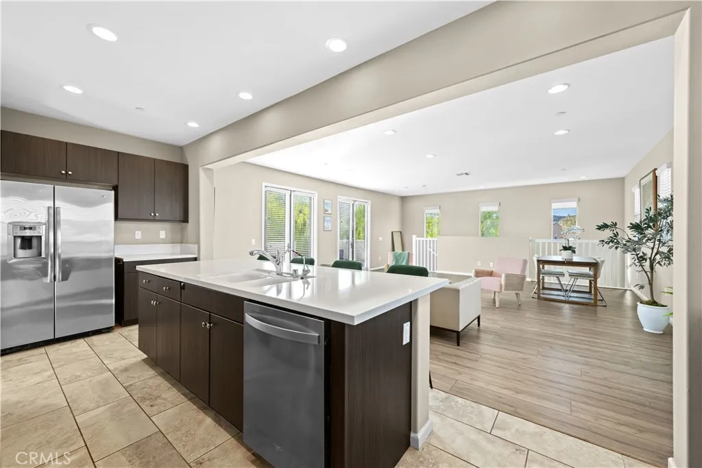 26265 Prima Way, Saugus, California 91350 home-pic-24