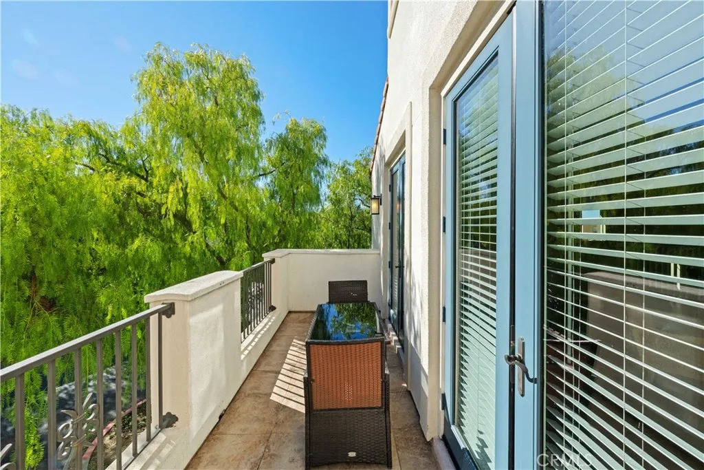 26265 Prima Way, Saugus, California 91350 home-pic-20