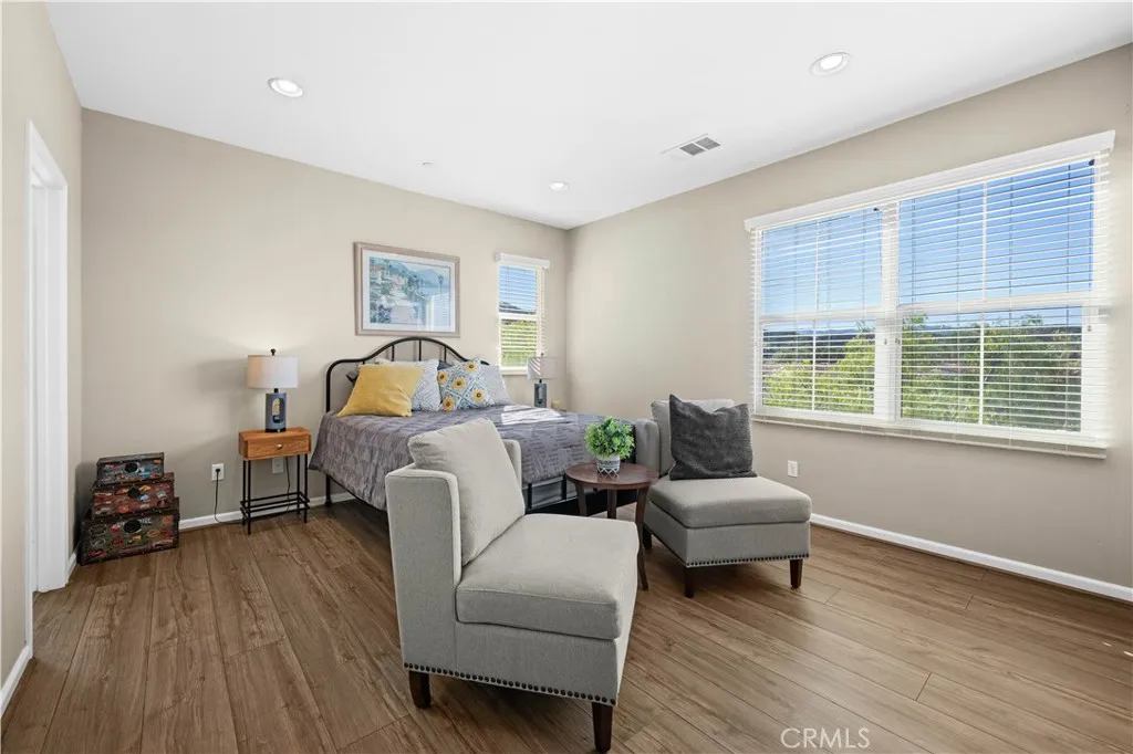 26265 Prima Way, Saugus, California 91350 home-pic-32