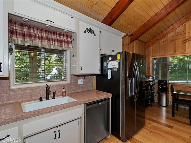 264 Forest Circle, Crestline, California 92325