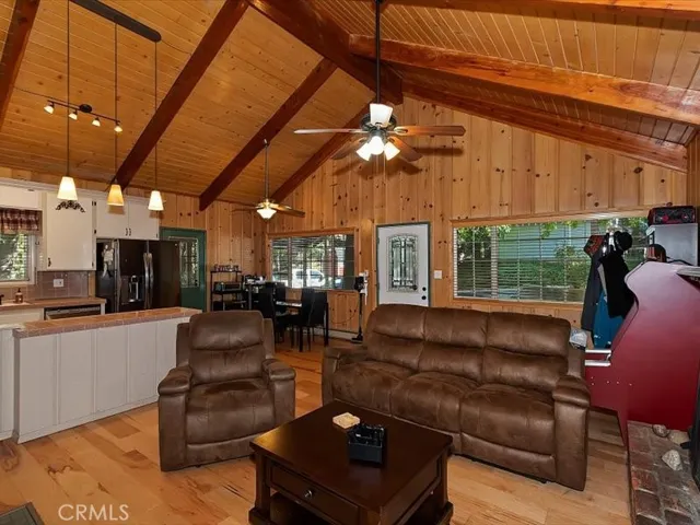 264 Forest Circle, Crestline, California 92325