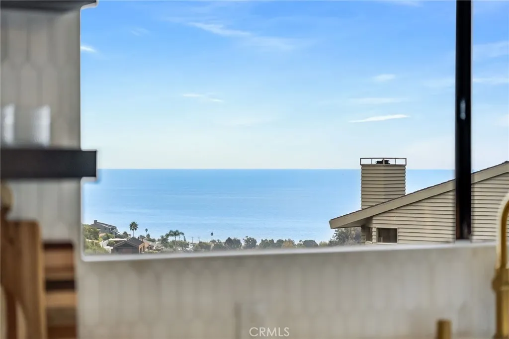 1450 Terrace Way, Laguna Beach, California 92651 home-pic-12