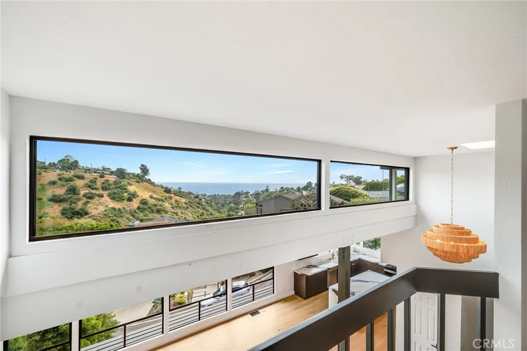 1450 Terrace Way, Laguna Beach, California 92651 home-pic-15