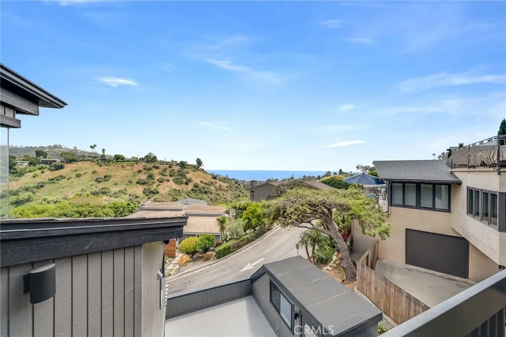 1450 Terrace Way, Laguna Beach, California 92651 home-pic-21