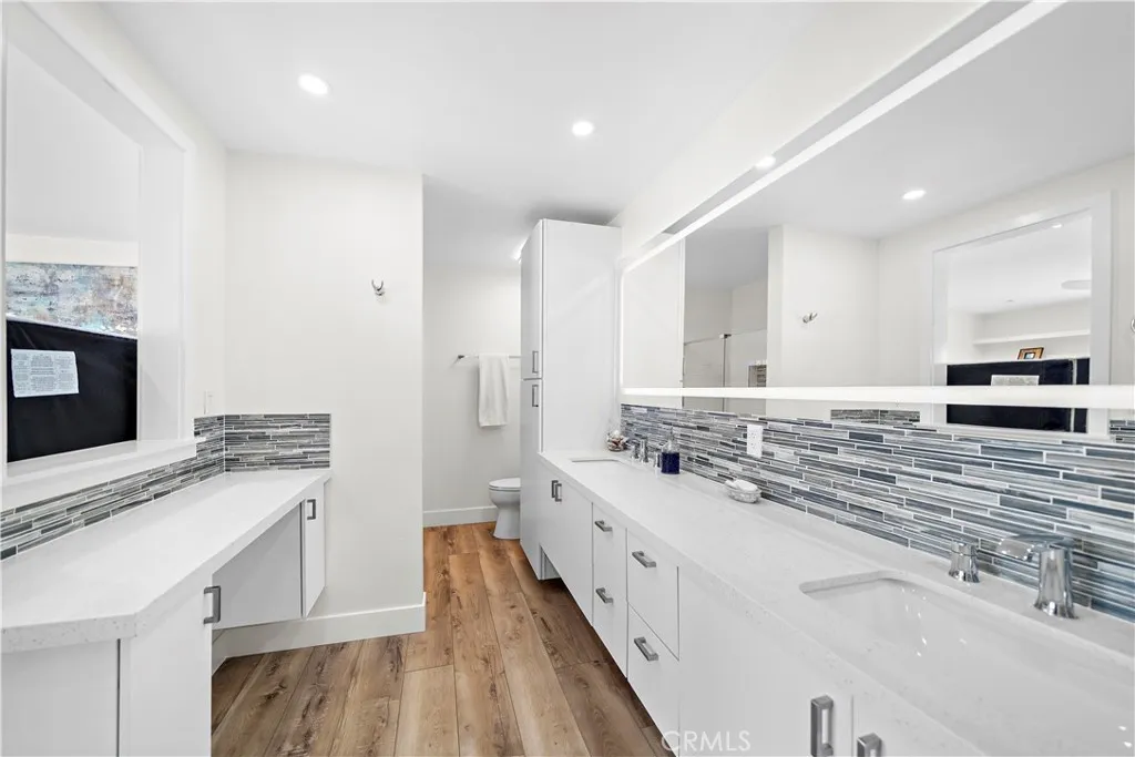 711 Pacific Coast 330, Huntington Beach, California 92648 home-pic-23