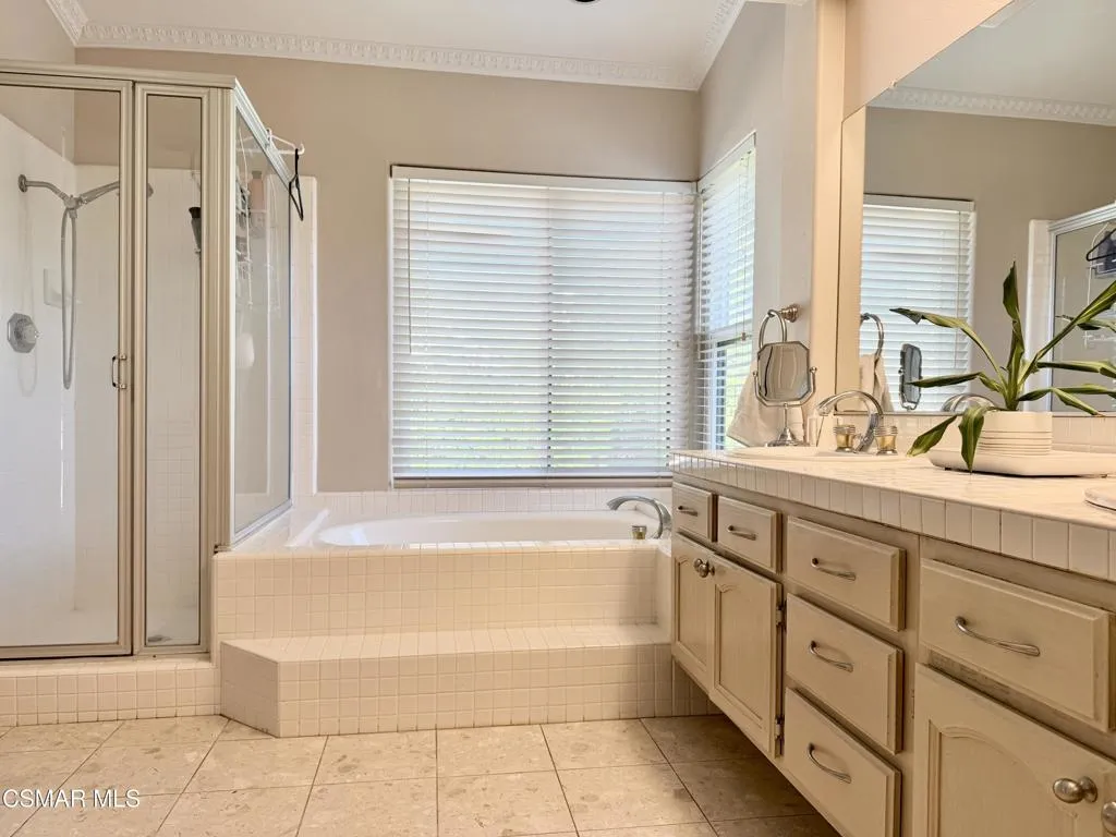510 Savona Way, Oak Park, California 91377 home-pic-22