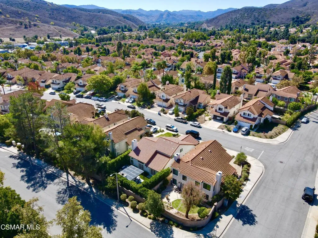 510 Savona Way, Oak Park, California 91377 home-pic-33