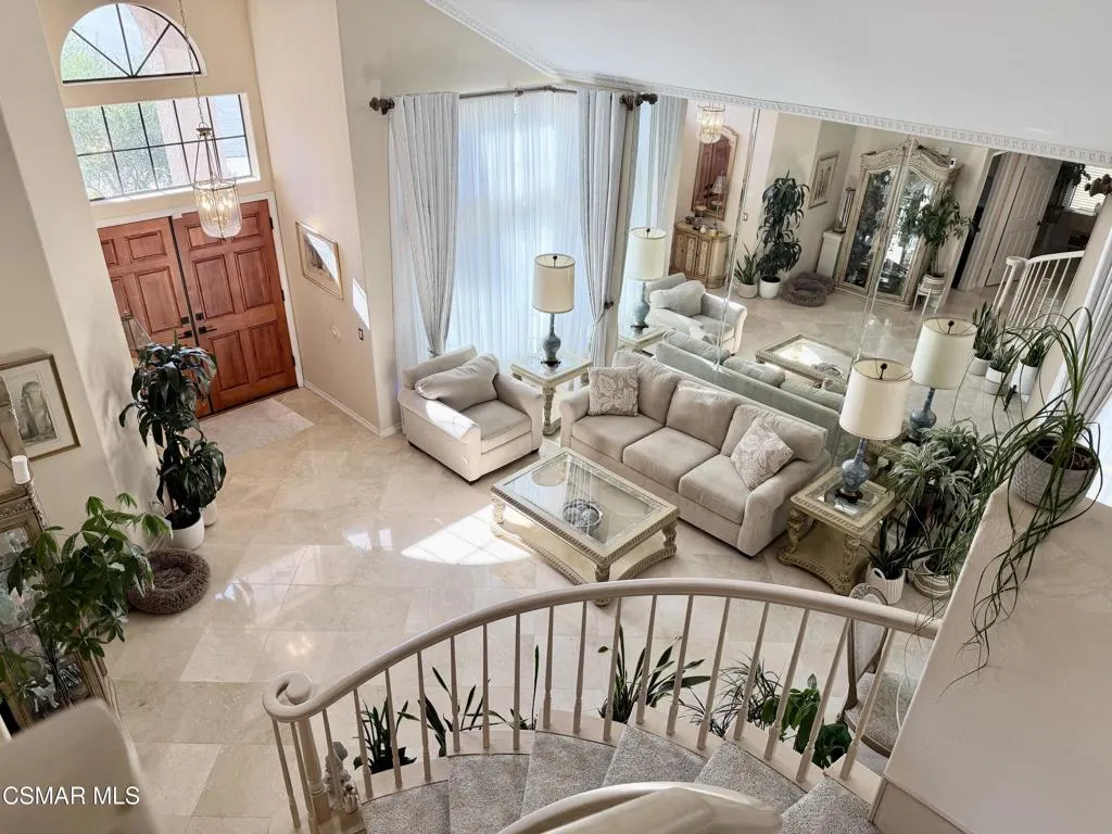 510 Savona Way, Oak Park, California 91377 home-pic-16