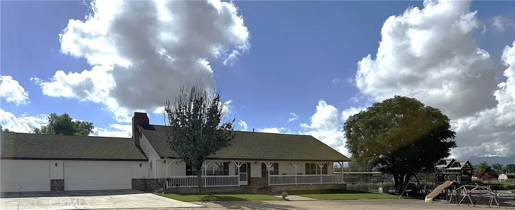 361 Spur, Norco, California 92860 home-pic-2