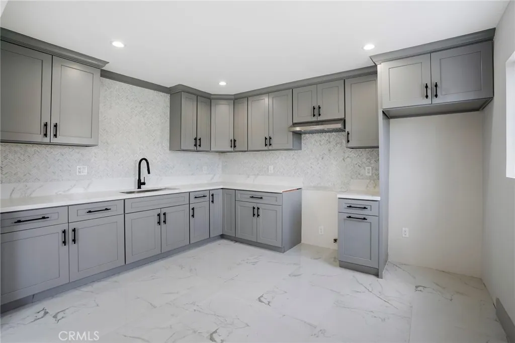253 E 82nd, Los Angeles, California 90003 home-pic-7