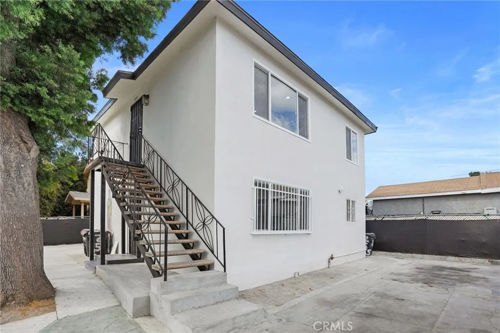 253 E 82nd, Los Angeles, California 90003 home-pic-0
