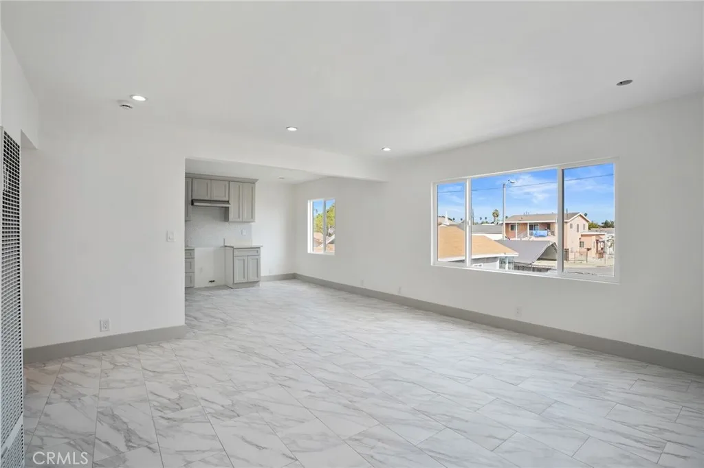 253 E 82nd, Los Angeles, California 90003 home-pic-21