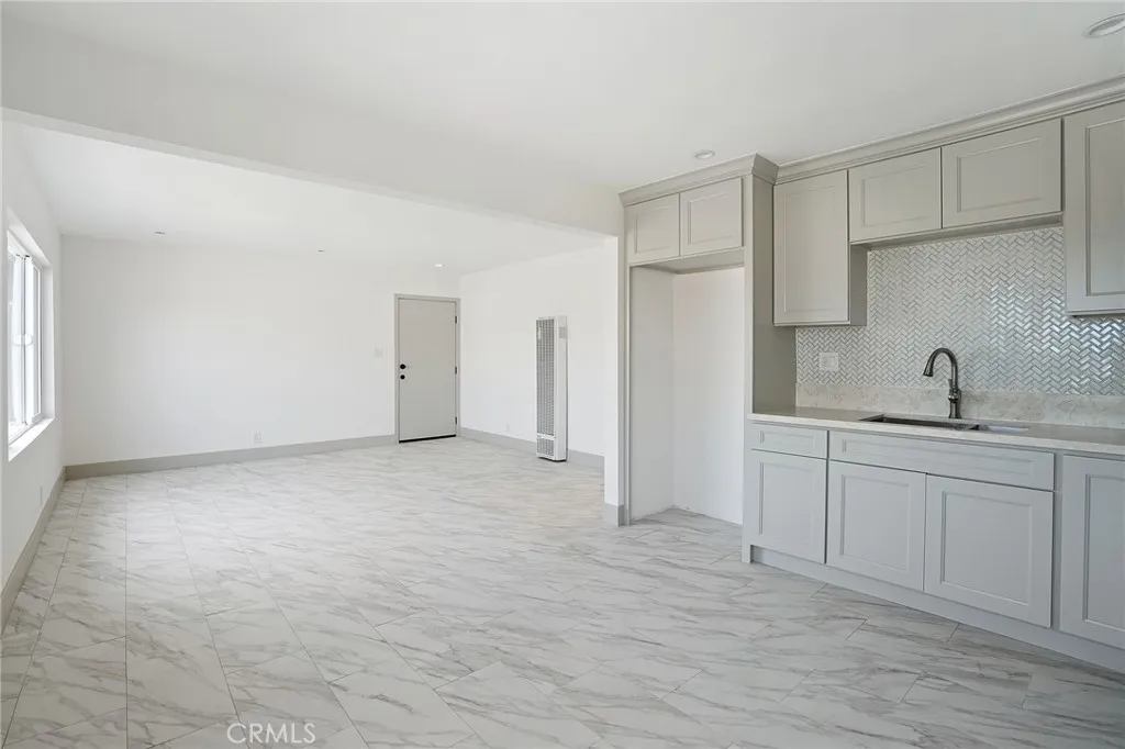 253 E 82nd, Los Angeles, California 90003 home-pic-26