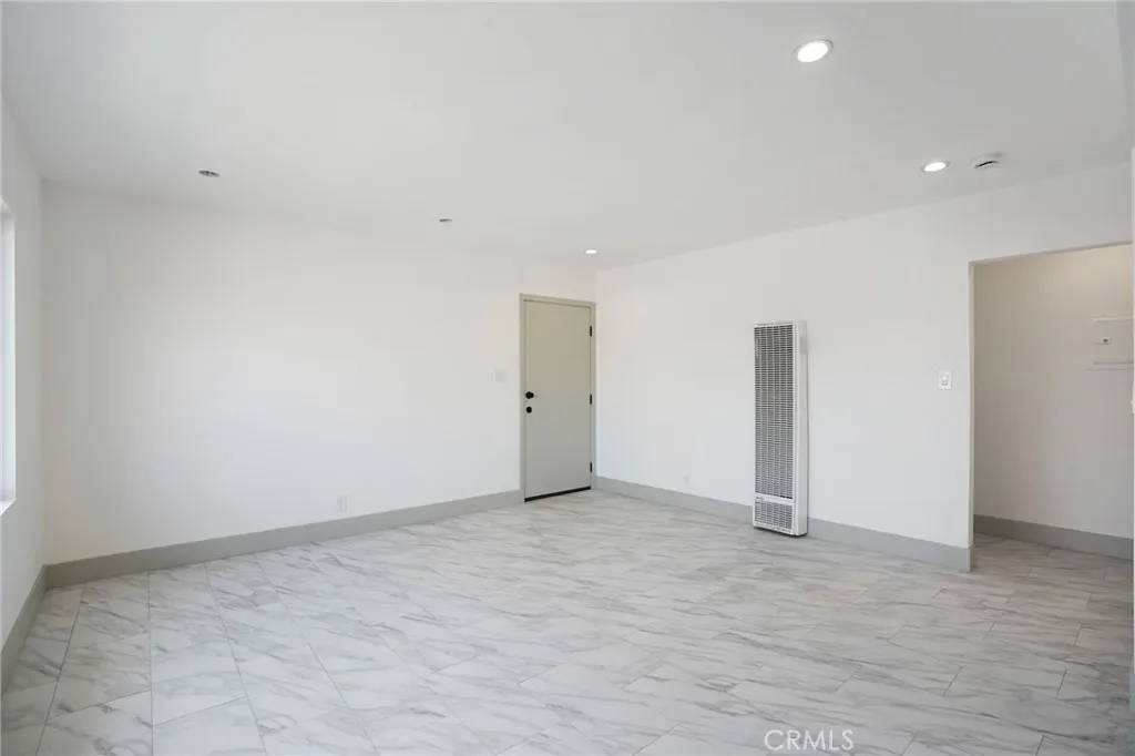 253 E 82nd, Los Angeles, California 90003 home-pic-23