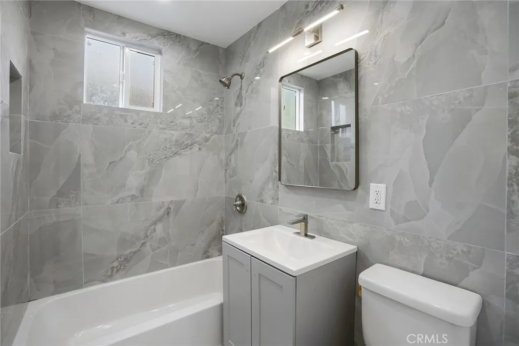 253 E 82nd, Los Angeles, California 90003 home-pic-10