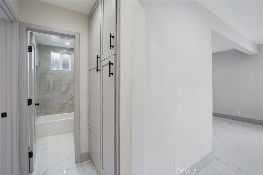 253 E 82nd, Los Angeles, California 90003 home-pic-13