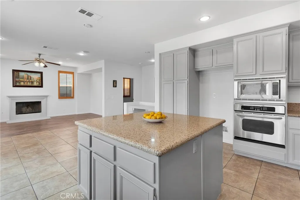 12626 Luna, Victorville, California 92392 home-pic-19