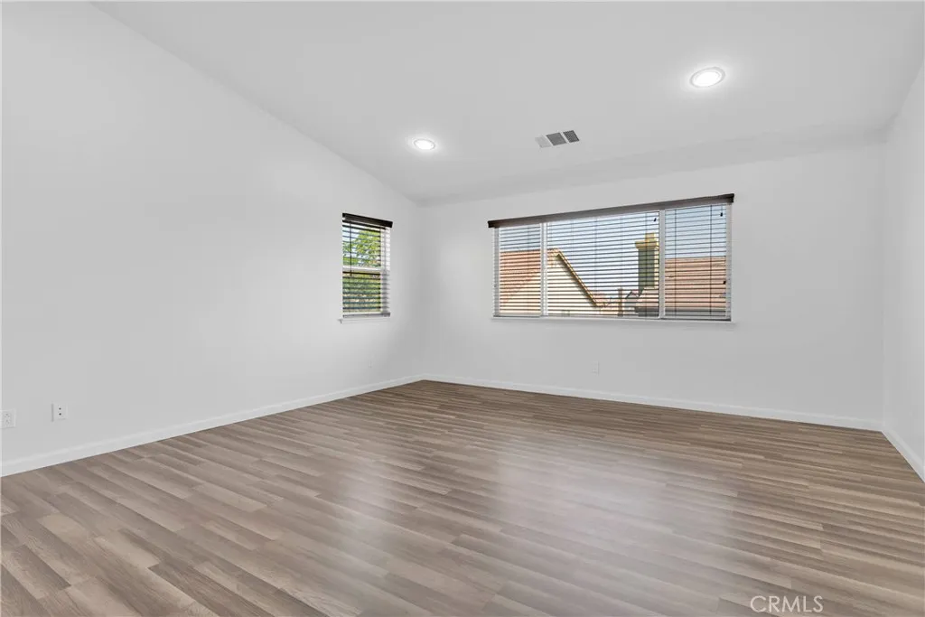 12626 Luna, Victorville, California 92392 home-pic-37