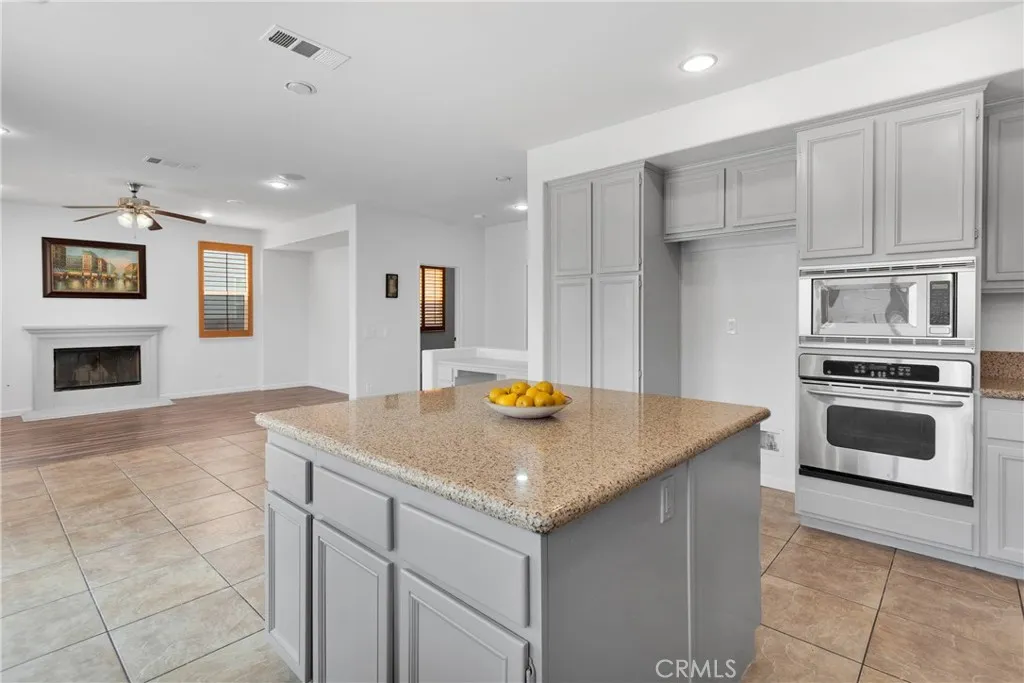 12626 Luna, Victorville, California 92392 home-pic-2