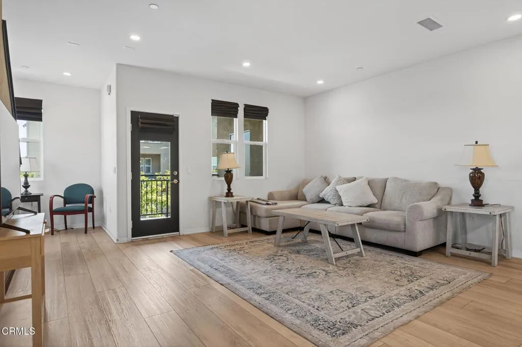 302 Marlee Lane, Camarillo, California 93012 home-pic-1