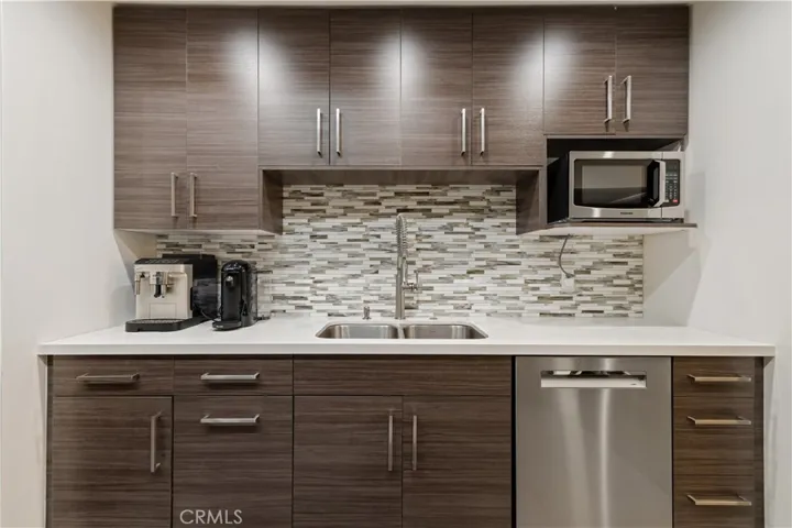 14940 Hartland, Van Nuys, California 91405