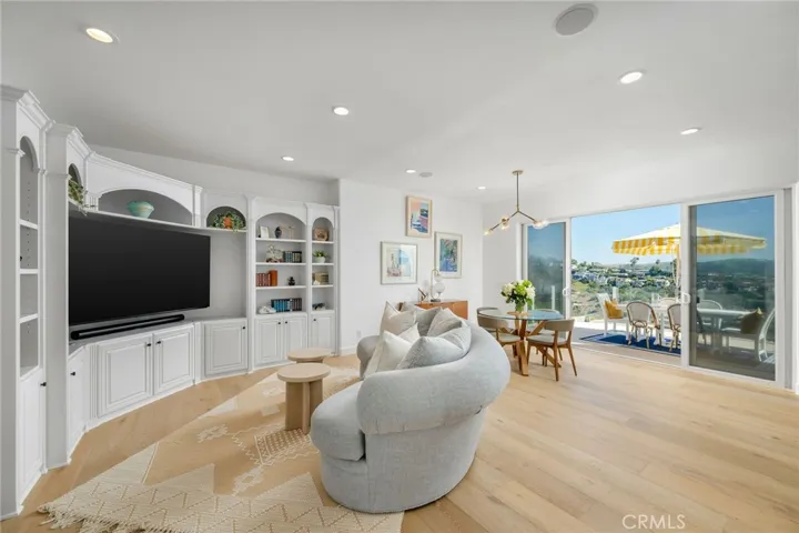 1545 Caribbean Way, Laguna Beach, California 92651