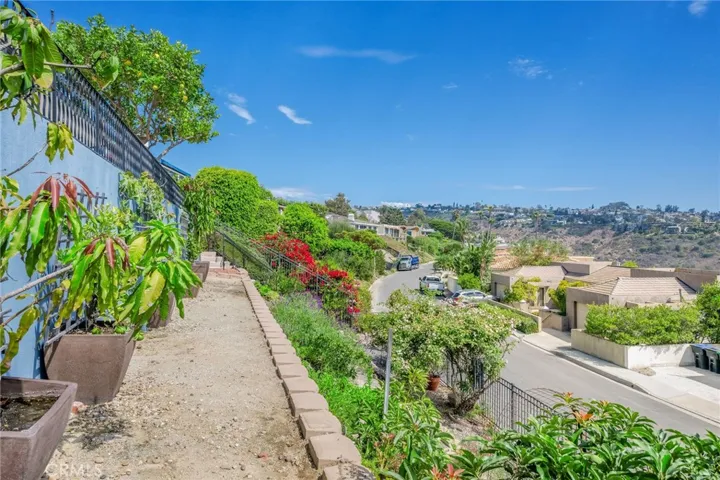 1545 Caribbean Way, Laguna Beach, California 92651