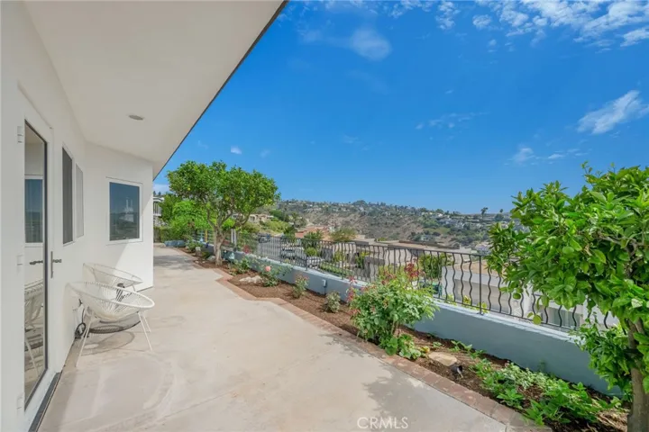 1545 Caribbean Way, Laguna Beach, California 92651