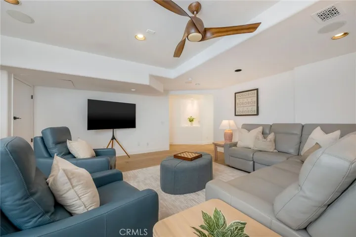 1545 Caribbean Way, Laguna Beach, California 92651