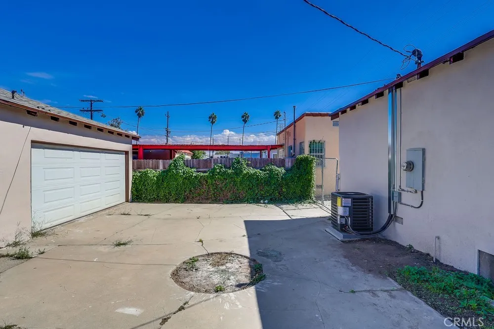 521 W 98th, Los Angeles, California 90044 home-pic-35