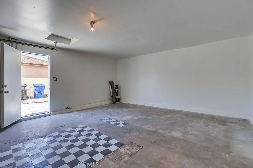 521 W 98th, Los Angeles, California 90044 home-pic-51
