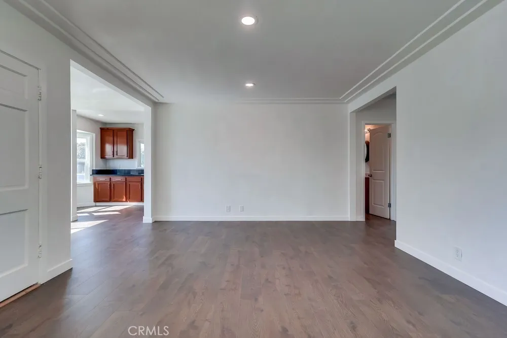 521 W 98th, Los Angeles, California 90044 home-pic-7