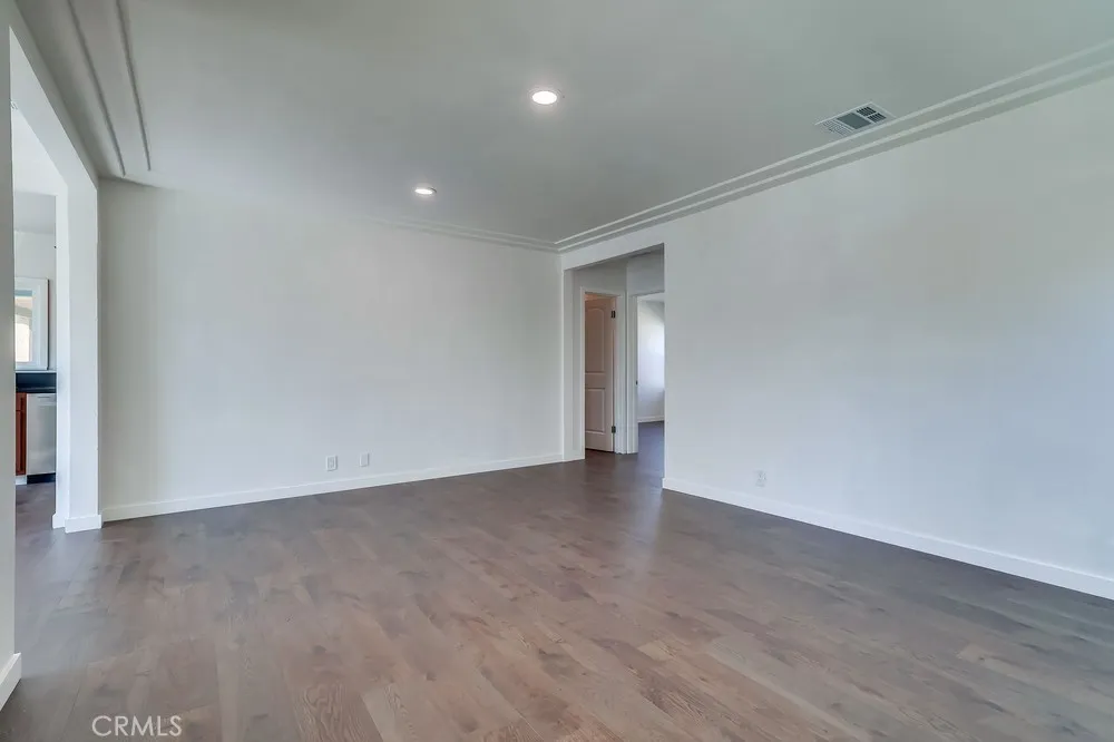 521 W 98th, Los Angeles, California 90044 home-pic-6